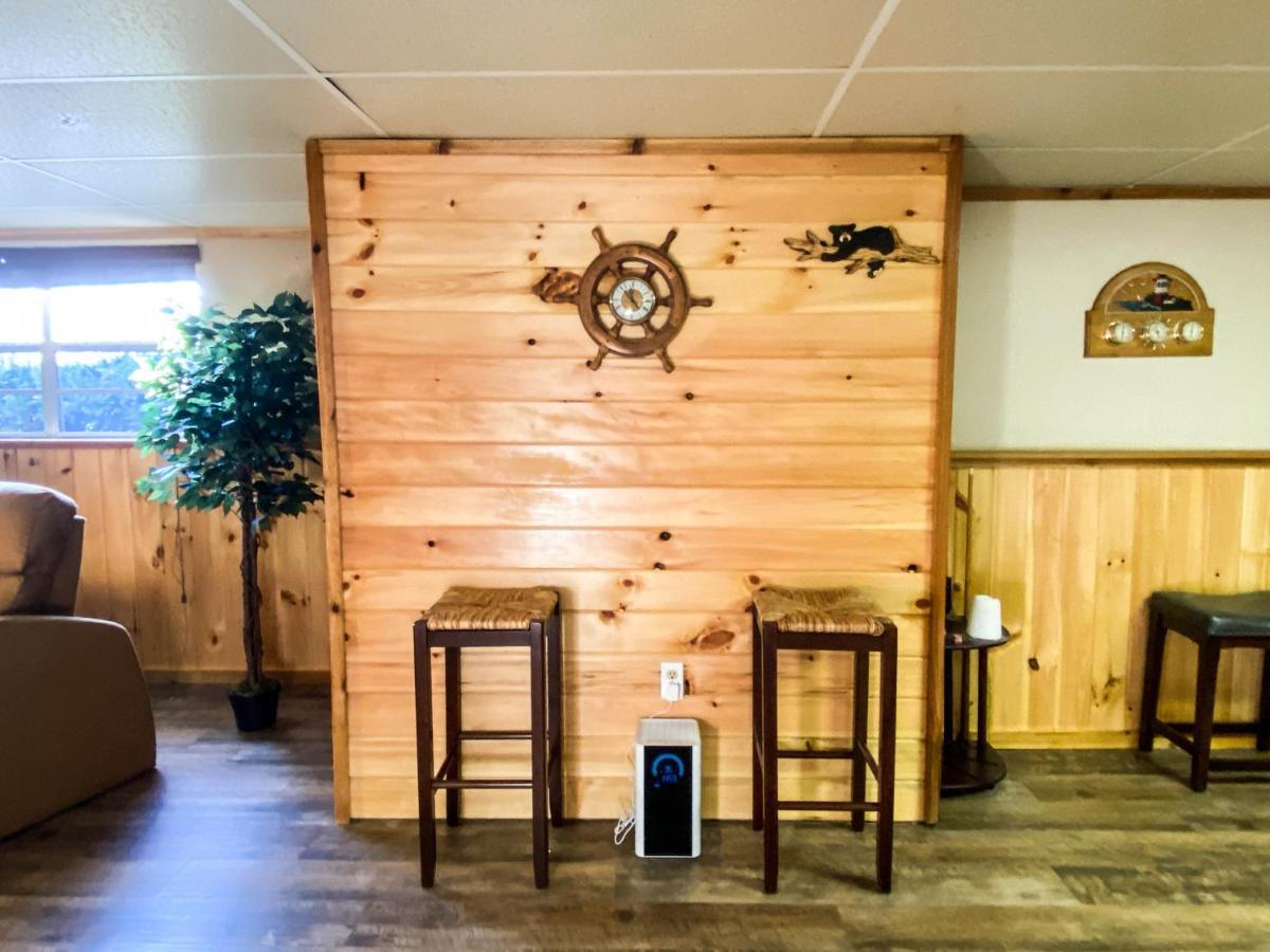 Modern Rustic Countryside Downstairs * Sevierville